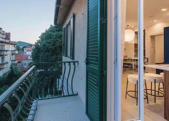City Centre Design Apartment